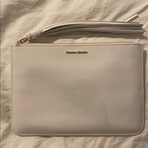 DOONEY AND BURKE WHITE CLUTCH